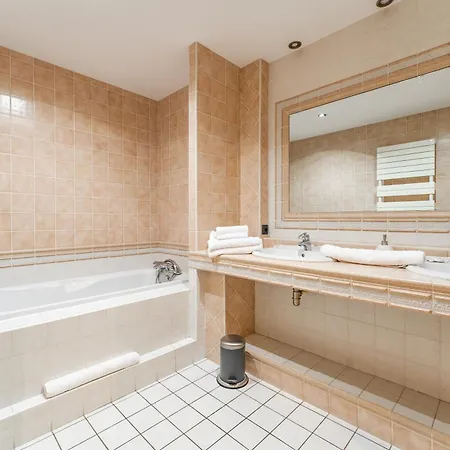 Διαμέρισμα Magnifique - 160m2 - 3 - Centre De *